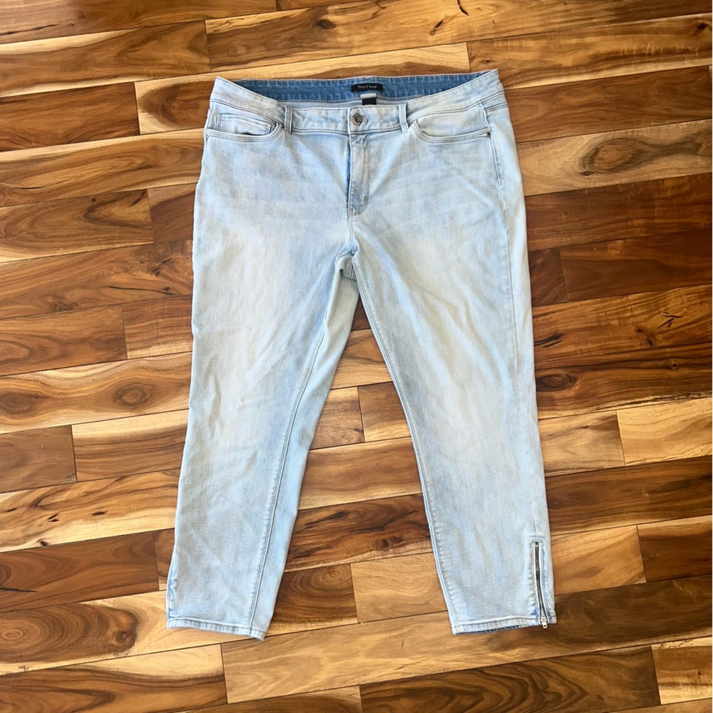 White House Black Market Contour Skinny Crop jeans